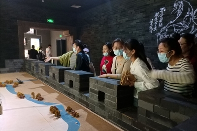 中文與傳媒系赴亳州市城市展覽館開展主題黨日活動 深化文化教育，服務城市發展